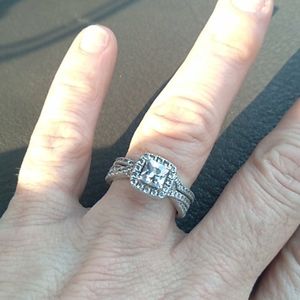 10kt gold diamond ring